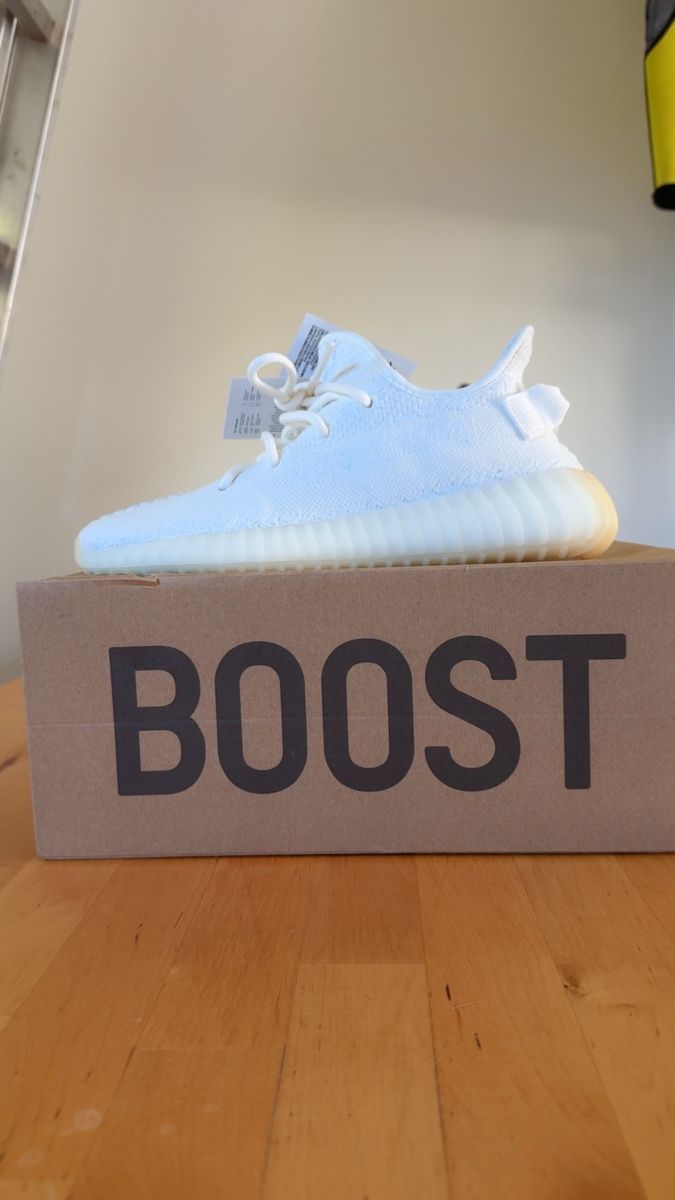 Adidas Scarpe da uomo: ADIDAS YEEZY BOOST V2 NEUVES - T40 – Nuovo e nell'imballaggio originale da Jussy venduto da Stoic_Zenon