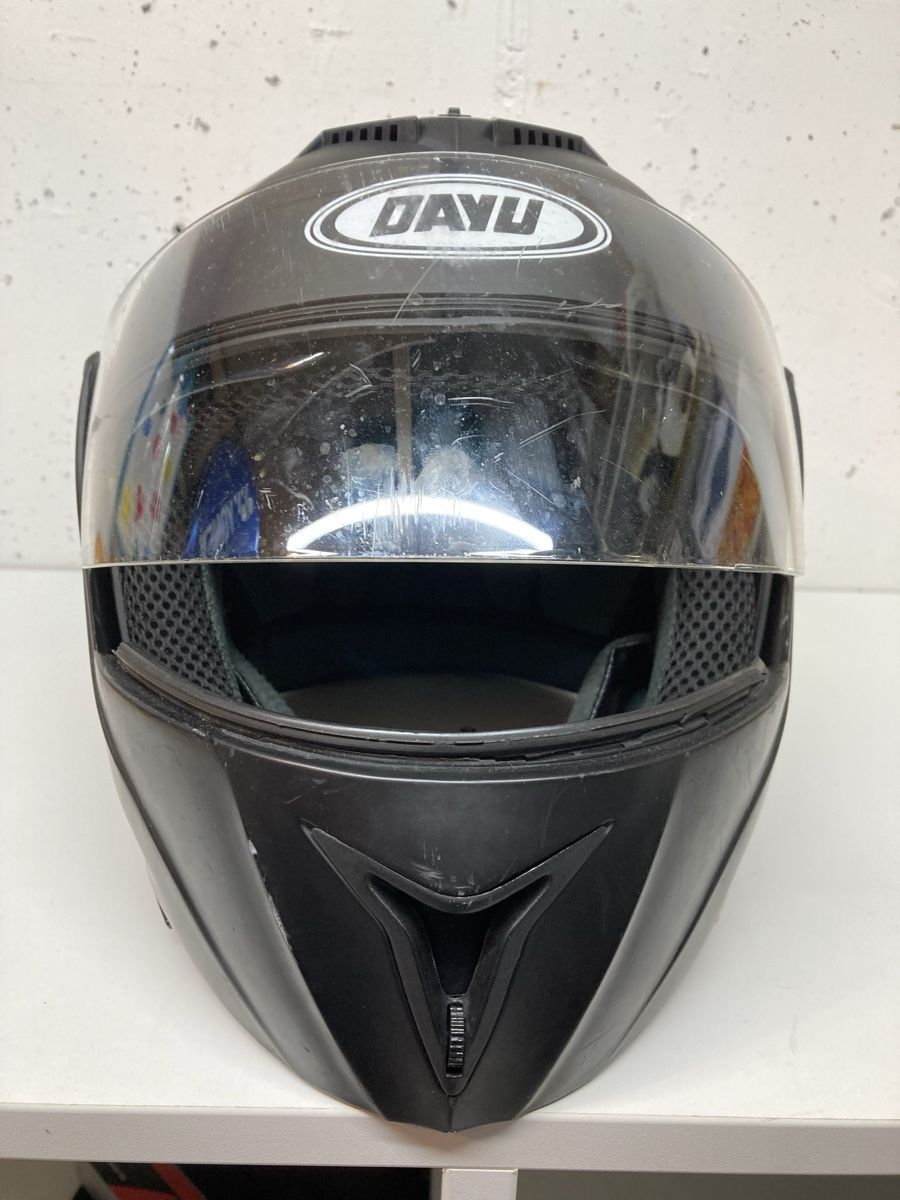 Caschi & visiere: Helm von Dayu, Grösse M, schwarz – Difettoso da Hettlingen venduto da AumSp