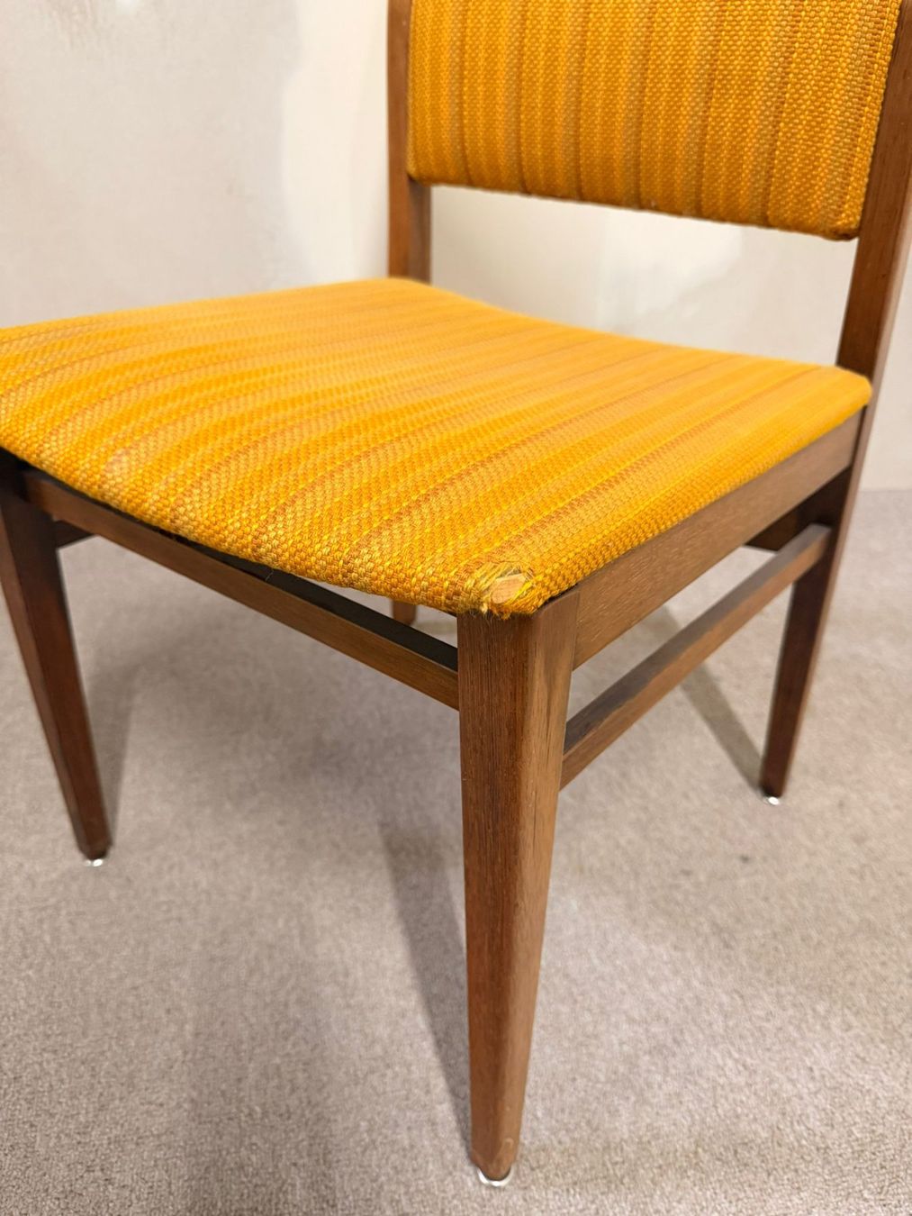 Sedie: Mid Century Stuhl 70er Jahre Strukturstoff Holz – Usato da Rickenbach ZH venduto da Insider-Boerse 9