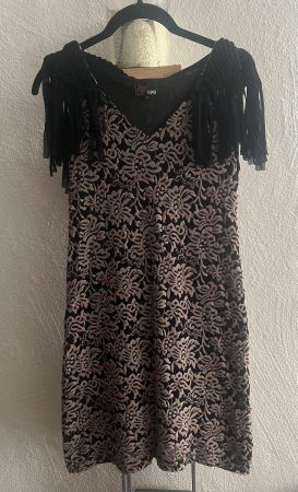 Kleid Spitzenmuster Fransen neuwertig