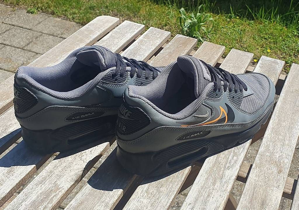 Nike Scarpe da uomo: Nike Air Max 90 grau, Grösse 42 – Usato da Udligenswil venduto da sha_8tx2 2