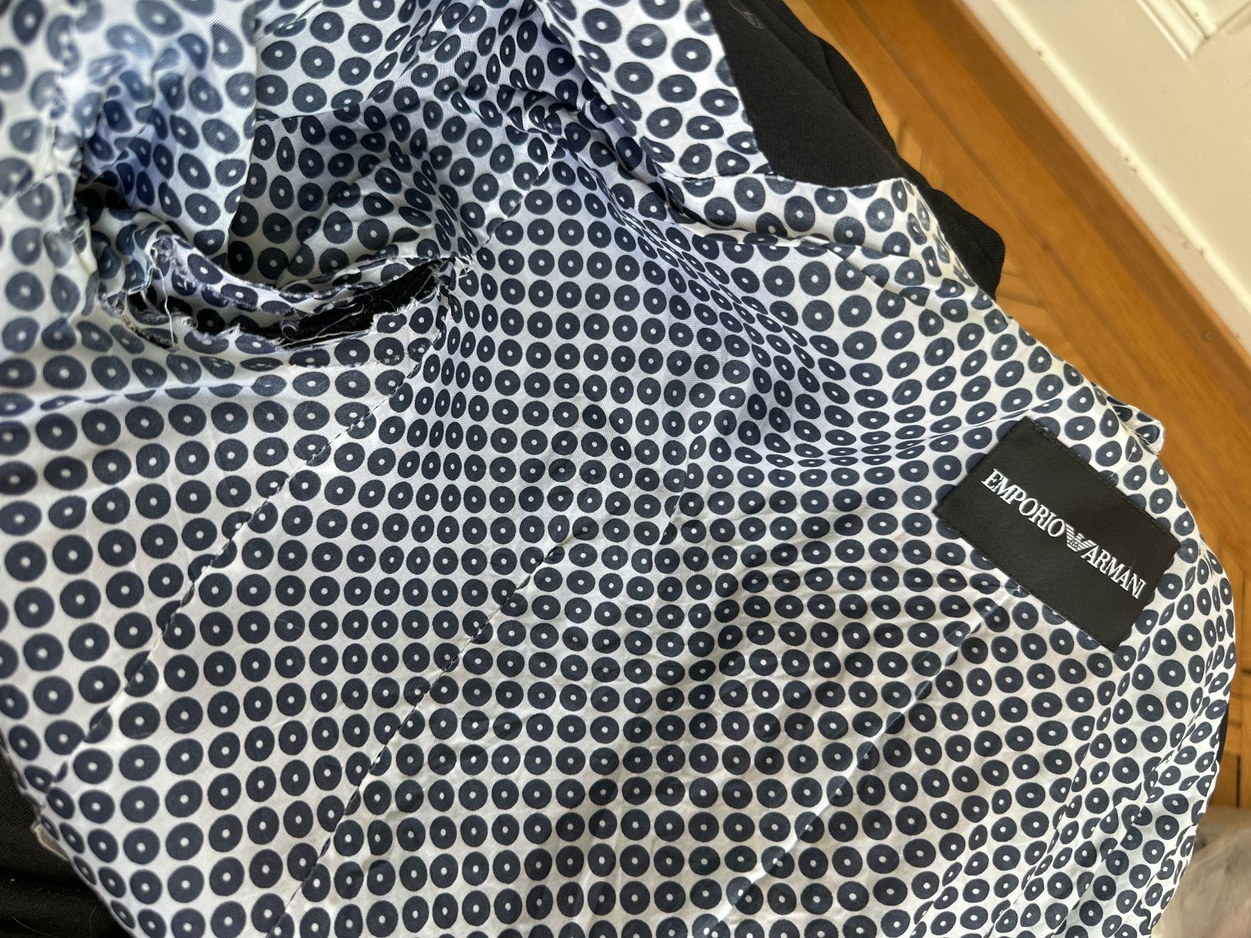 Armani Giacche: Emporio Armani Blazer – Usato da Zürich venduto da SM122 5
