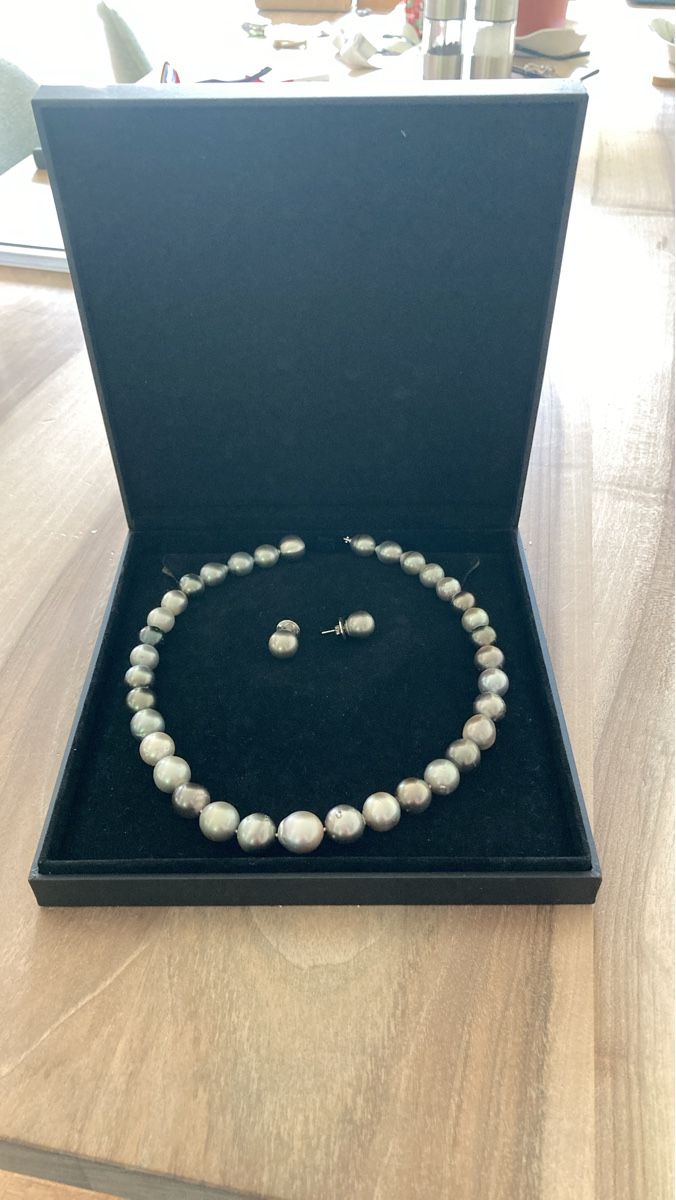 Catenine: Echtes Tahitiperlencollier plus Ohrringe – Usato da Bern venduto da Wotalotigot 1