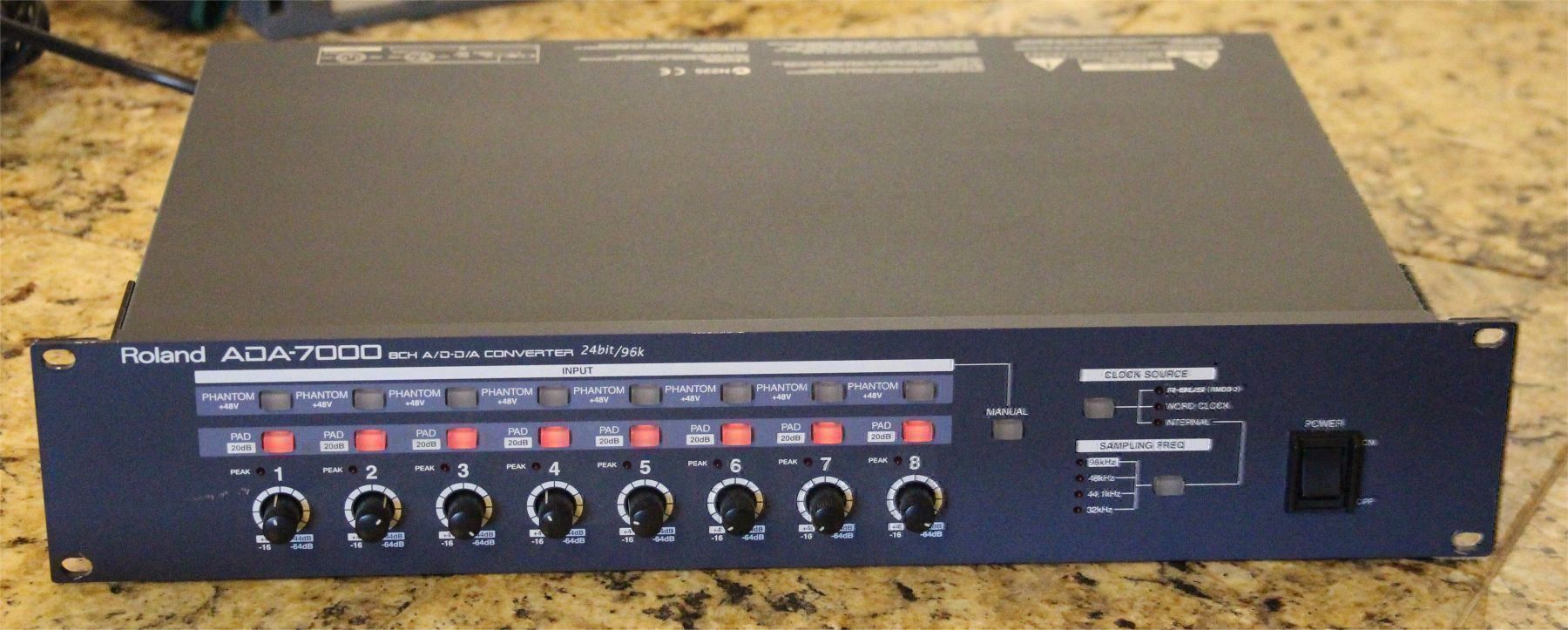 Roland ADA-7000 8-channel Converter (Gebraucht) in vacallo