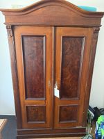 Alter Schrank 80er Jahre