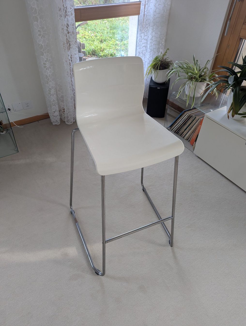 Ikea Hocker: IKEA GLENN Barhocker weiss/verchromt 77cm – Gebraucht aus Thalwil von headnode