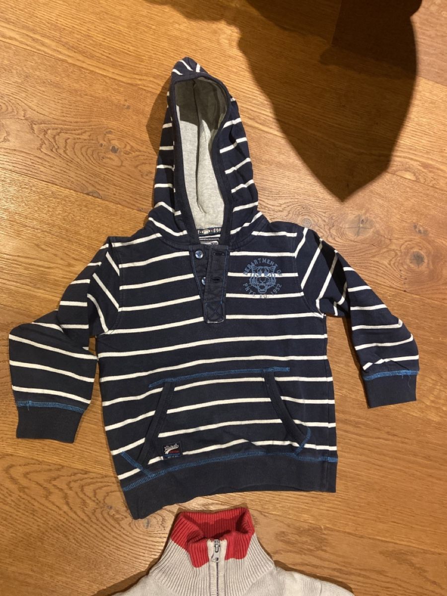 Maglioni & Felpe: 2 Pullover Gr.110 – Usato da Pratteln venduto da Nala78 2