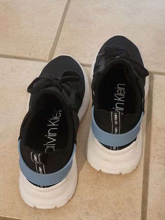 Neue Calvin Klein Schuhe zu verkaufen Nagelneu und ungetrage