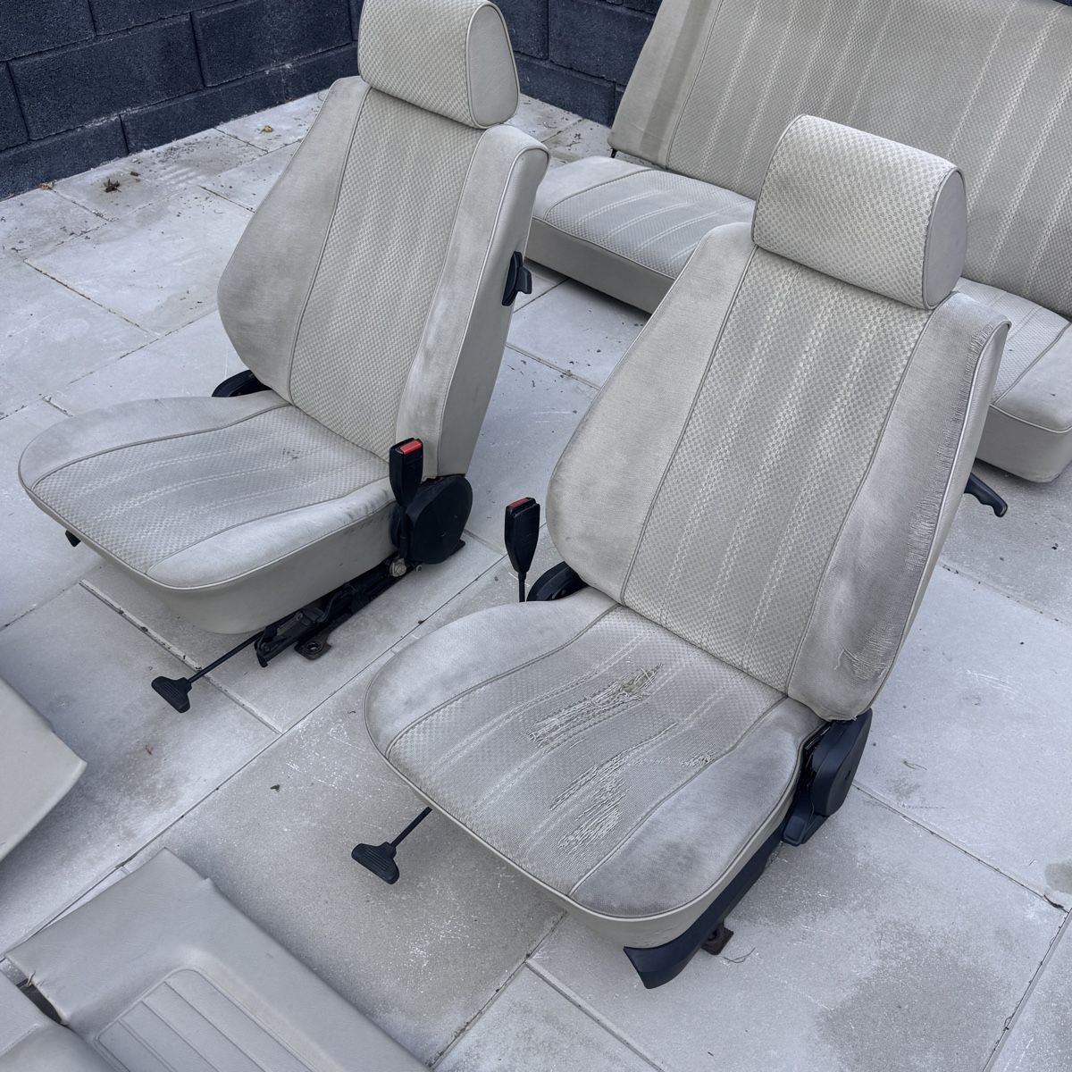 BMW Tutti pezzi di ricambio auto: Orig. BMW E30 Coupe vfl Sitze/ Innenaustattung – Usato da Wetzikon ZH venduto da Classic_Bimmer 5