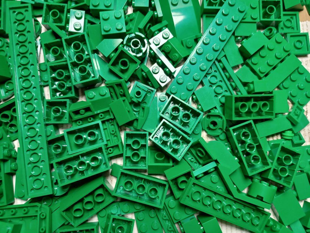 Lego Baukästen: LEGO 150 Verschiedene Grüne Teile -D30 – Gebraucht aus Morges von cardeman61