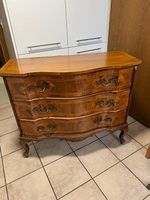 Elegante geschwungene Vintage - Kommode