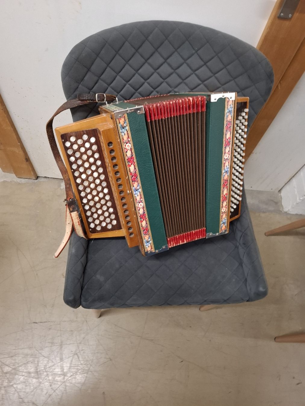 Instruments de musique: schwyzerorgeli chromatish – D'occasion à Villeneuve par BibiVintage 7