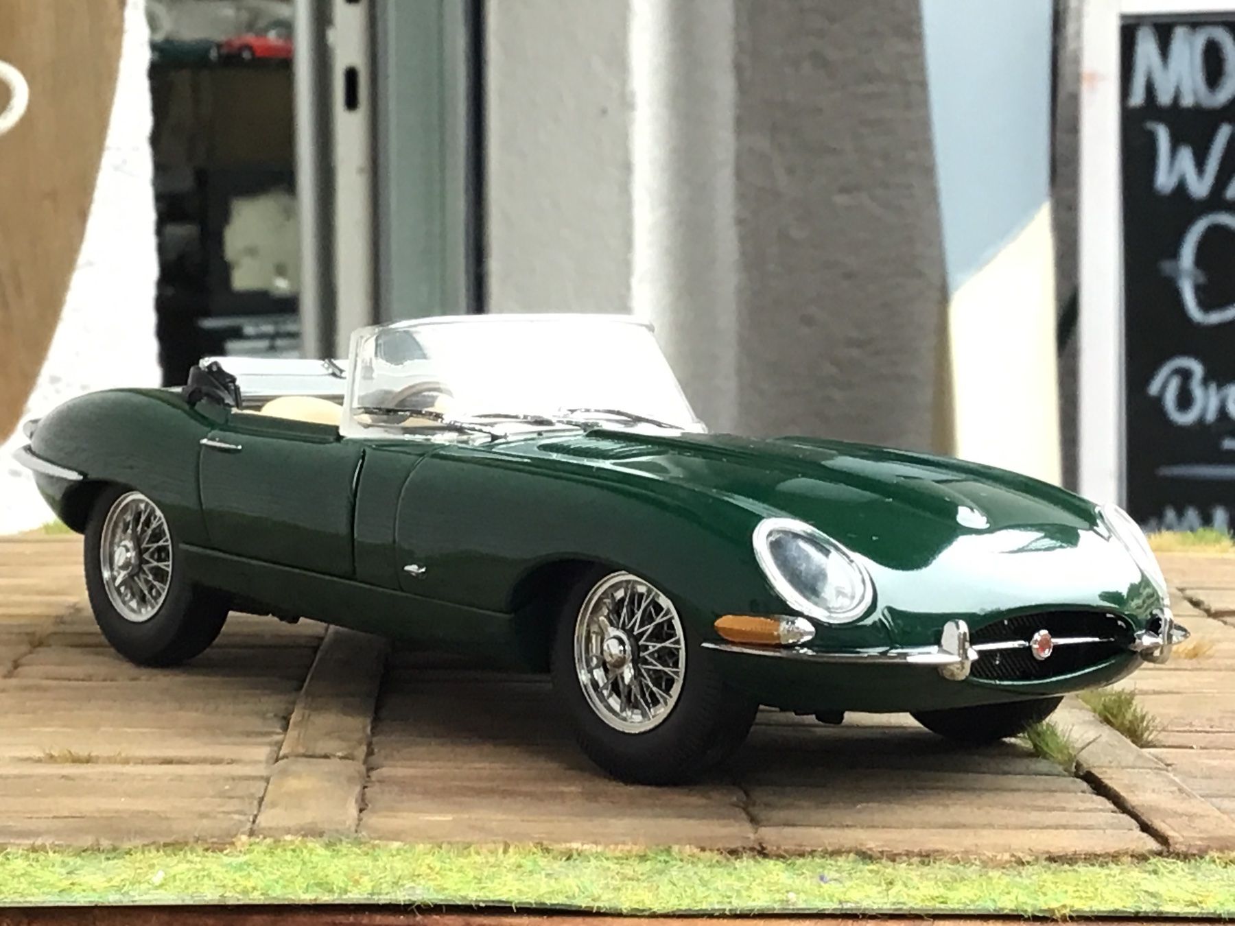 Jaguar Modellini d'auto: Jaguar E-Type 1961,Franklin , Modellauto 1:24, Top Zustand – Nuovo e nell'imballaggio originale da Männedorf venduto da Modellbau-wyss