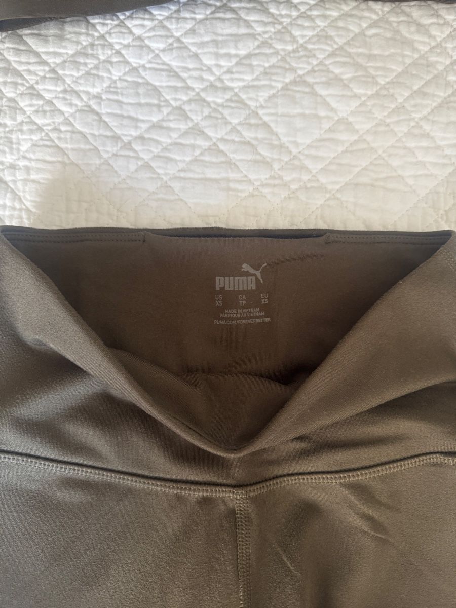 Puma Lotti di vestiti: Puma run Sports set – Usato da Zürich venduto da Lovelyperfumes 1