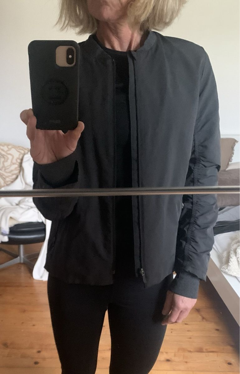 Nike Giacche: Bomberjacke wasserdicht Nike S – Usato da wallisellen venduto da kadoja 2