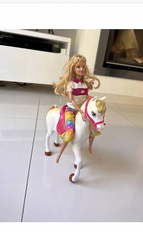 Bambole: Barbie cavalière et son cheval – Usato da Epalinges venduto da Kallem