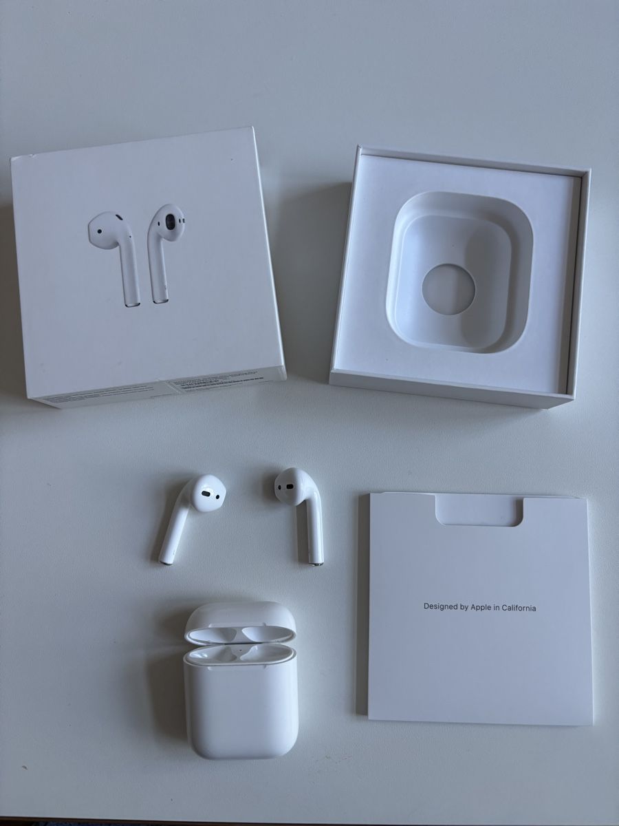 Apple Cuffie: AirPods 2 – Difettoso da Basel venduto da a.dent 2
