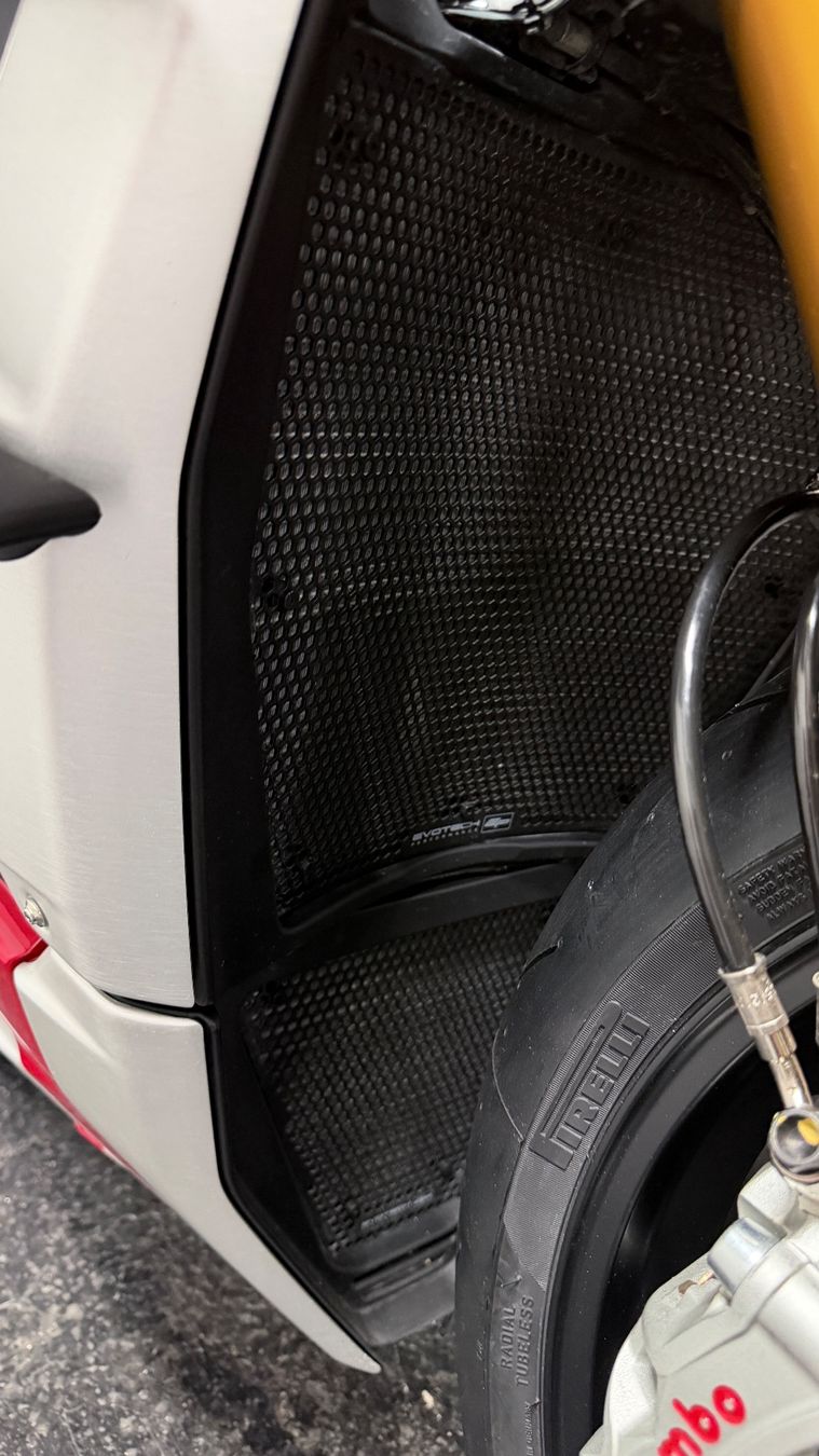 Ducati Strada: Ducati Streetfighter V4S – Usato da Wauwil venduto da cnb_jl5v 7
