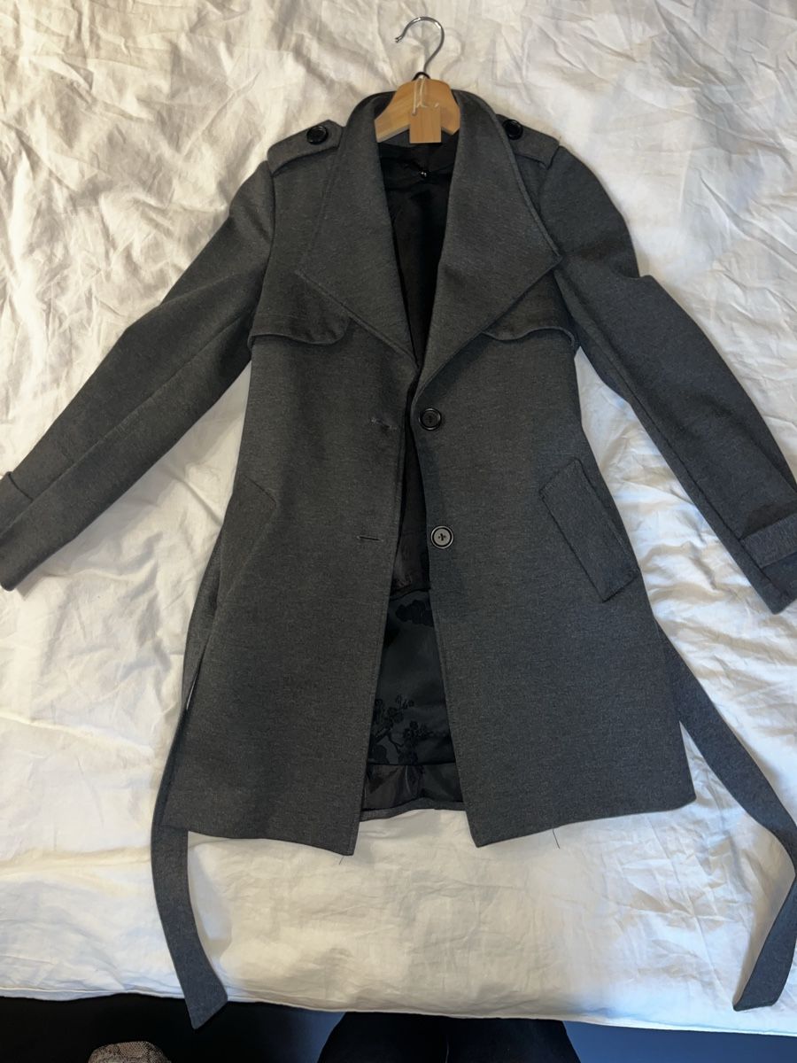 Cappotti: Trenchcoat grau – Nuovo (secondo la descrizione) da Küssnacht am Rigi venduto da lus_g9xw 5