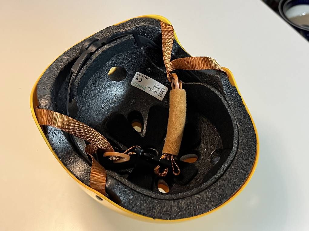 Caschi: Casque enfant Bobbin – Usato da Genève venduto da br_cruzzz 3