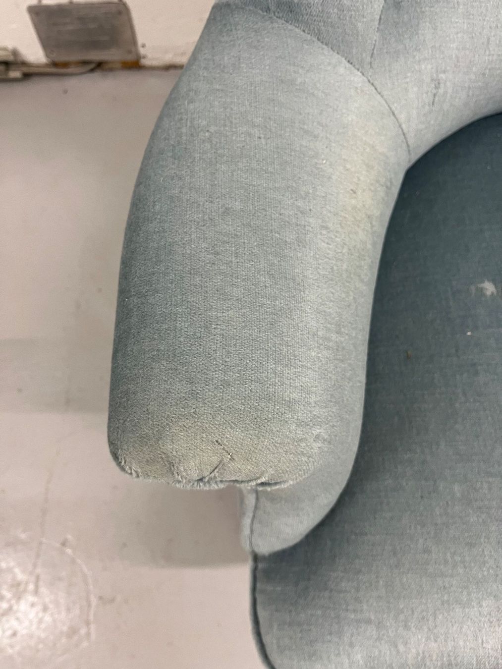 Divani: Hellblaues Samt Sofa Viktorianisch Queen Anne Sti ca um 1900 – Usato da Zürich venduto da Levelart 2