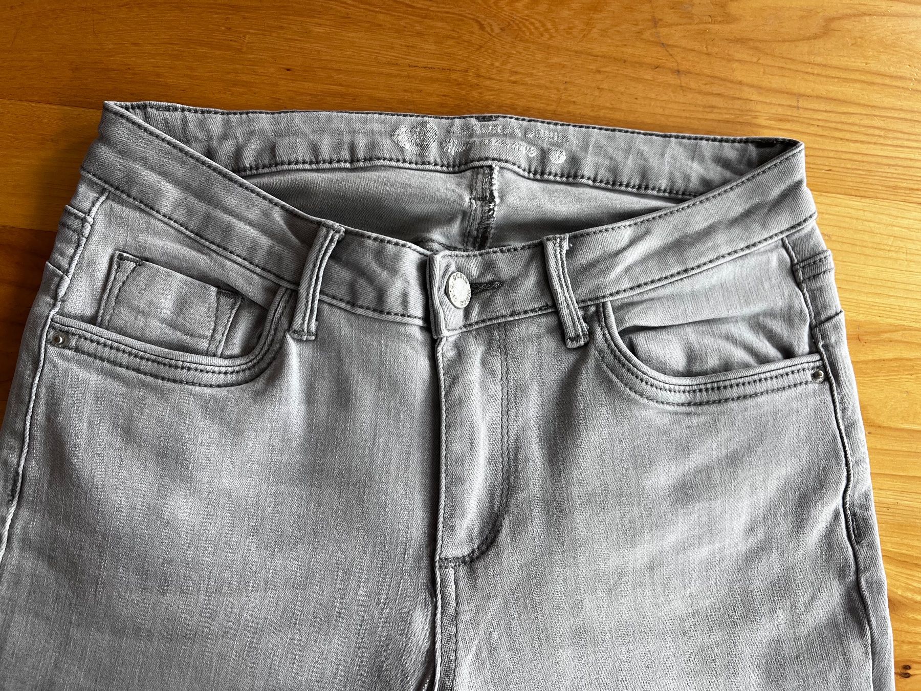 C&A Jeans: Jeans C&A Gr.36 grau – Usato da Oberglatt ZH venduto da dauerbrenner 1