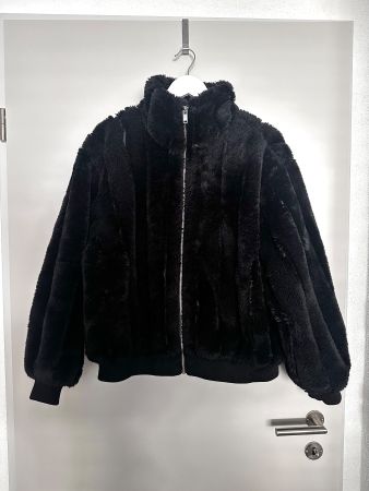 Schwarze Kuschel-Jacke, Grösse M, H&M