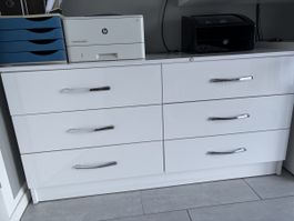 Grosse weisse hochglanz Kommode