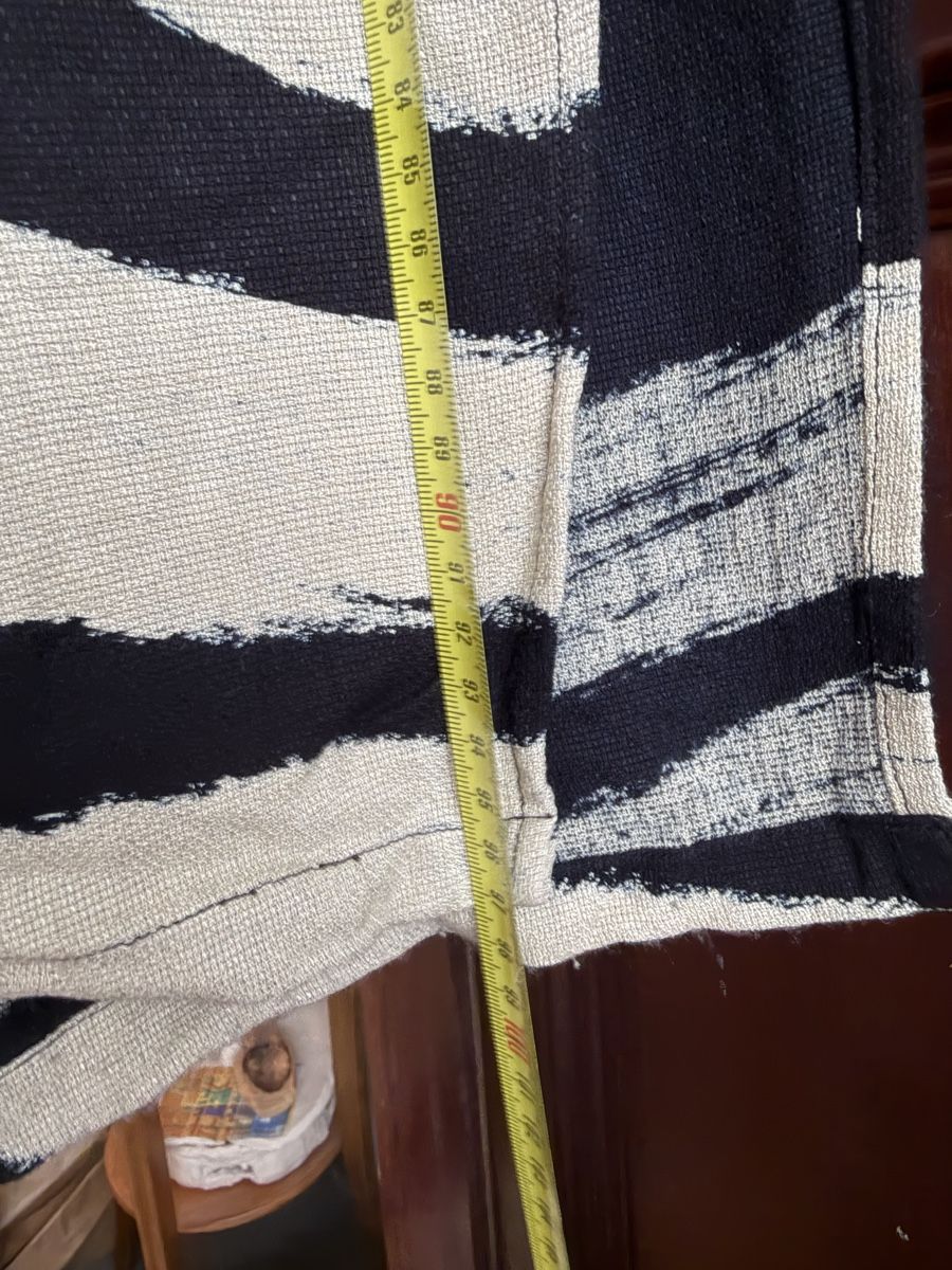 Hosen: Animale Hose mit schlitzen  – Gebraucht aus Obfelden von tan_9lj9 3