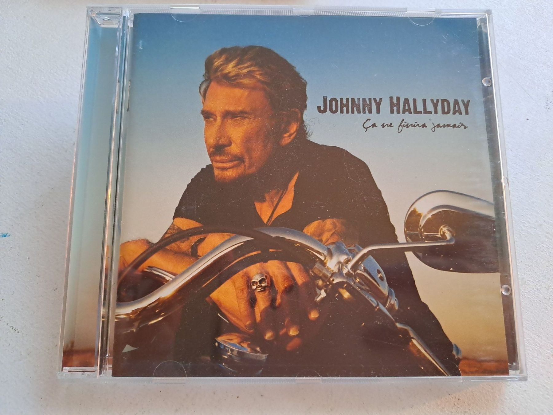 CD: CD Johnny Hallyday 'Ca ne finira jamais' – Usato da Volketswil venduto da ronbons
