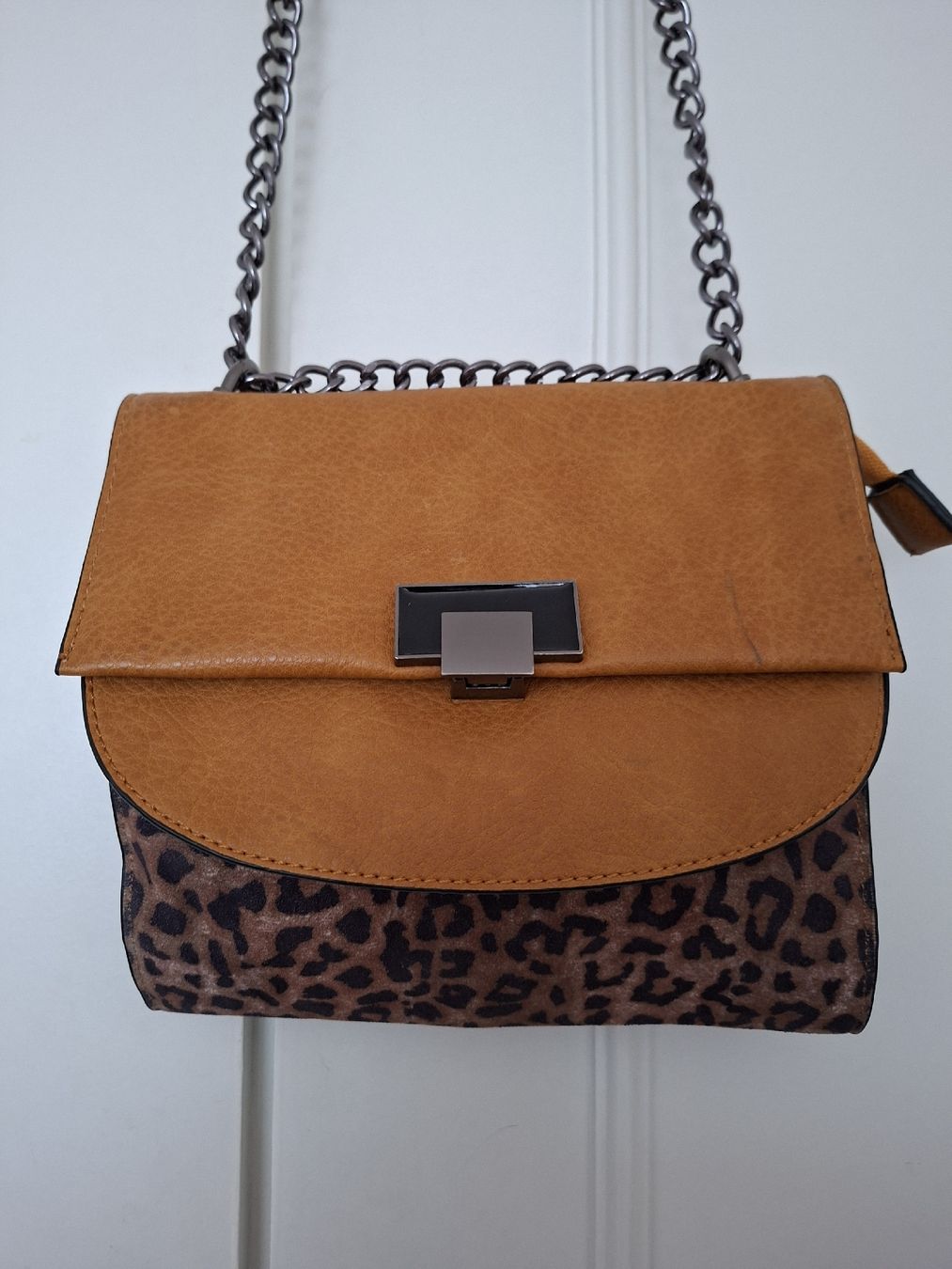 Borse da donna: Sac Bandoulière Léopard Camel Chaîne – Usato da Lutry venduto da Sim_Sta 3