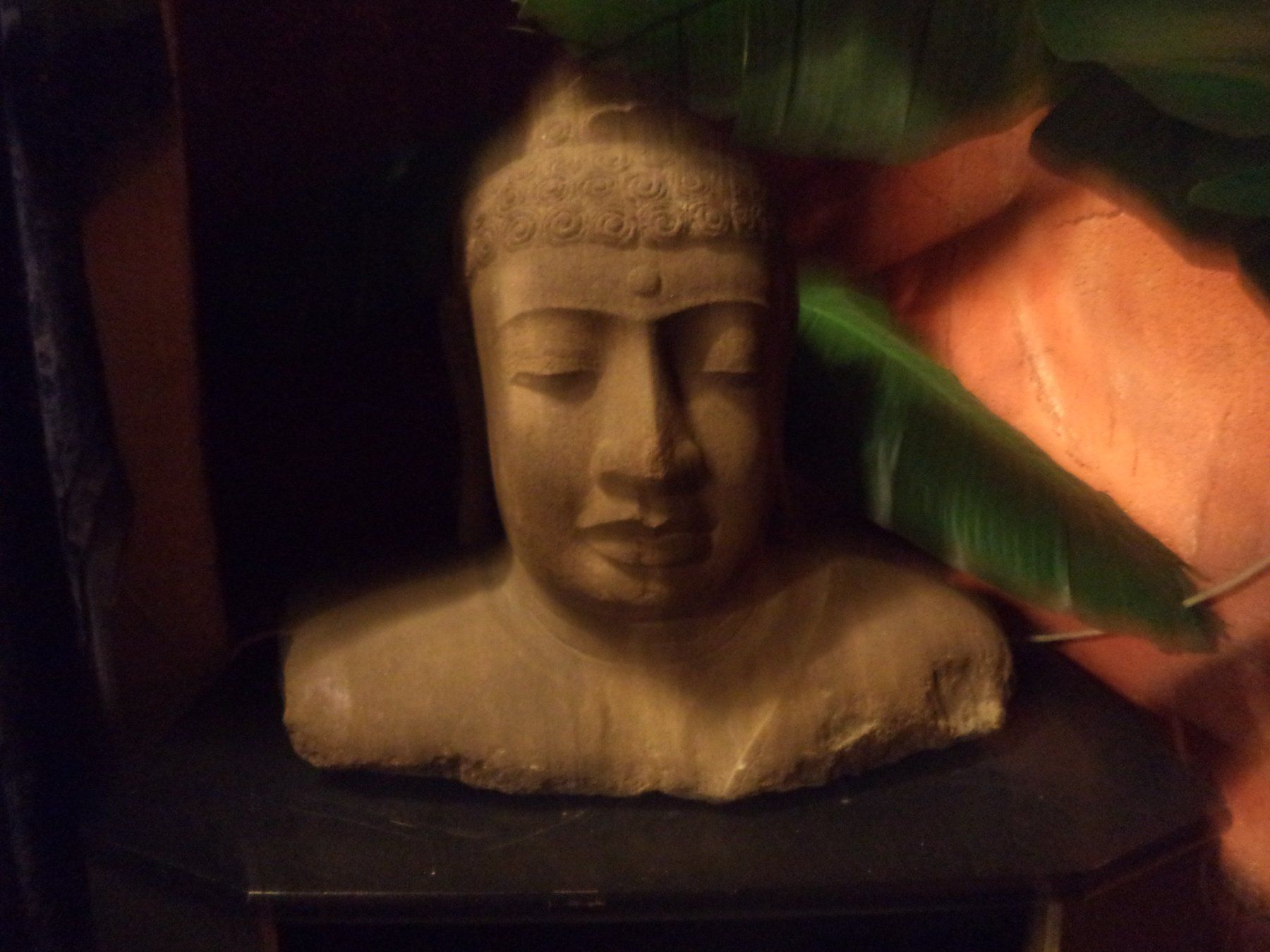 Skulpturen & Statuen: alter Steinkopf  Tibet sehr schwer hat sein alter – Gebraucht aus Rieden AG von Wirth03