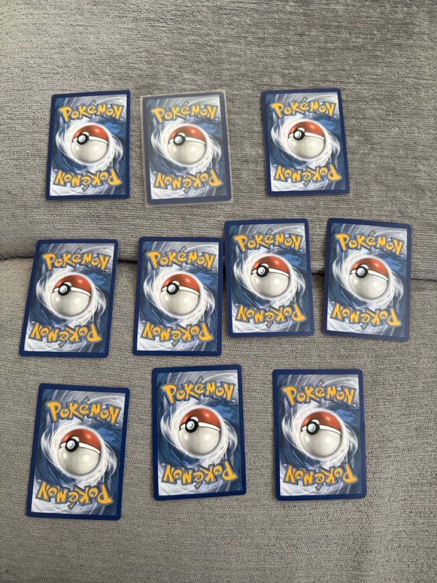 Pokémon Carte collezionabili: Cartes Pokémon célébration en fr  – Usato da Sion venduto da Nddddd 1