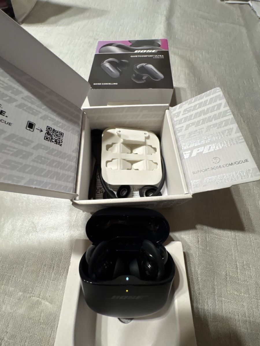 Bose Cuffie: DEFEKT Bose Quietcomfort Ultra Earbuds – Difettoso da Triengen venduto da B_S_92 1