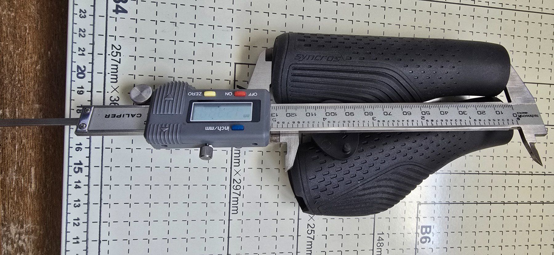 Syncros Pezzi di ricambio: Velo SYNCROS Urban, Einrastgriffe – Usato da Bazenheid venduto da xelabazed 3