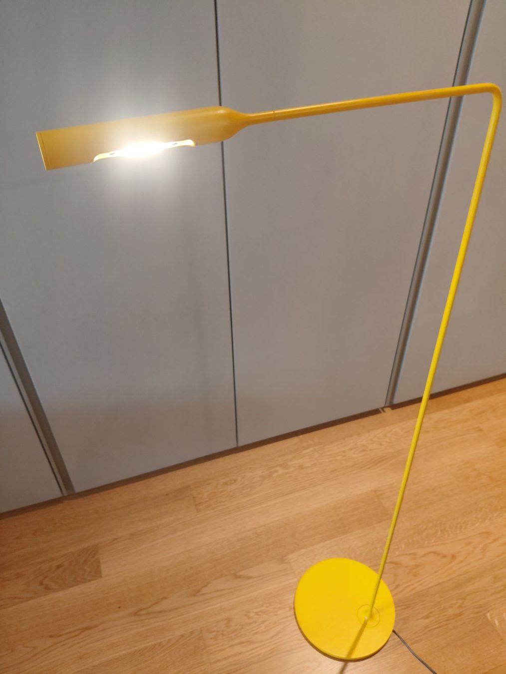 Lampen: Stehleuchte Flo Floor, gelb matt – Neu (gemäss Beschreibung) aus Männedorf von Olivenbaum26 1