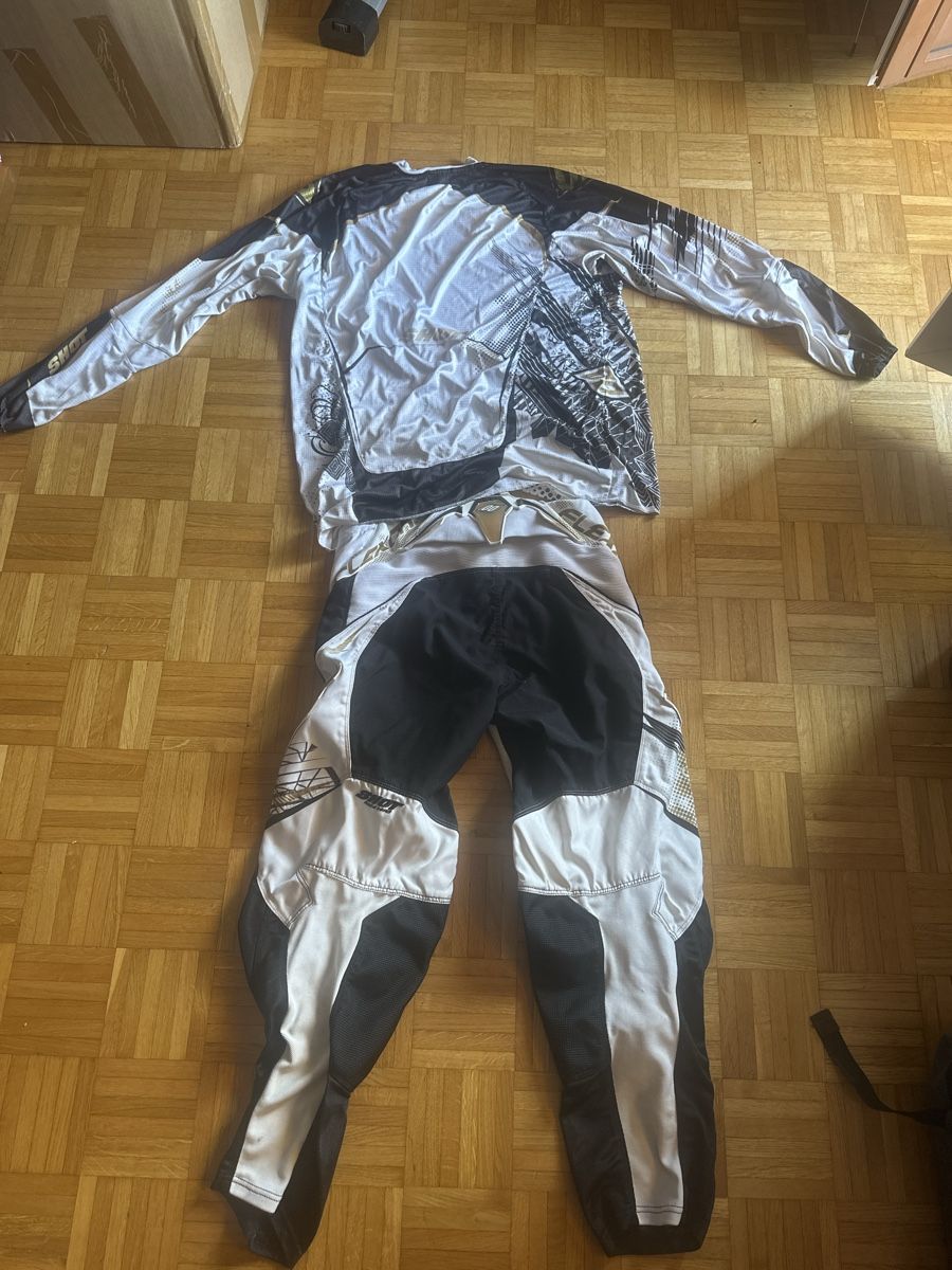 Lotti di vestiti: Ensemble de motocross, SHOT, taille M/34 – Usato da Blonay venduto da Adrien_Pedro 3