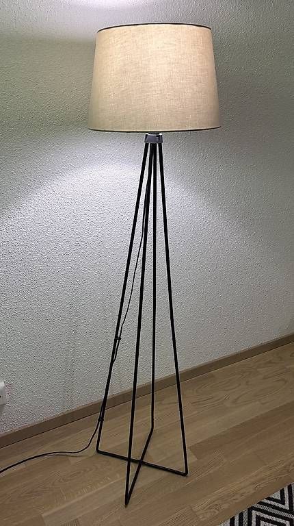 Lampade: Lampe sur pied avec abat-jour – Usato da Fribourg venduto da Brosciuttofunghi