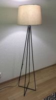 Lampe sur pied avec abat-jour