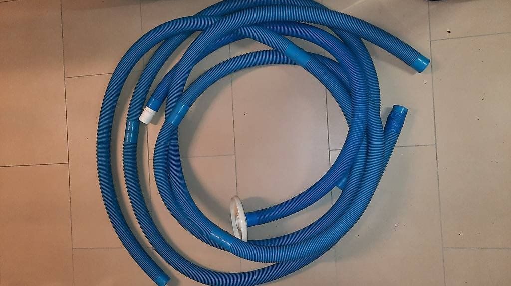 Piscine: Kescher, Poolbürste – Usato da Jeuss venduto da LeoLy 3