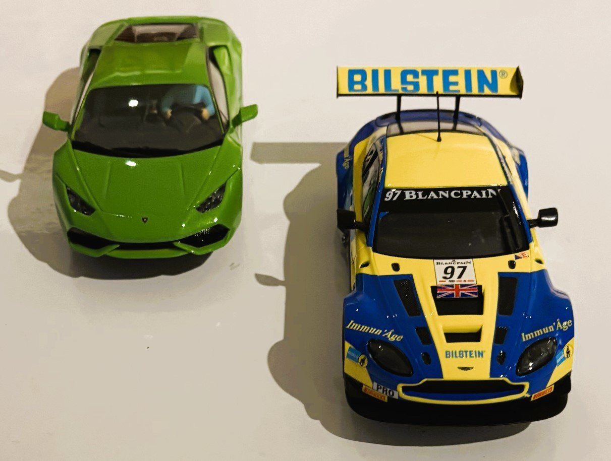 Carrera Piste: Carrera Digital 132 Lambo,  Aston – Usato da Neerach venduto da pe1bo