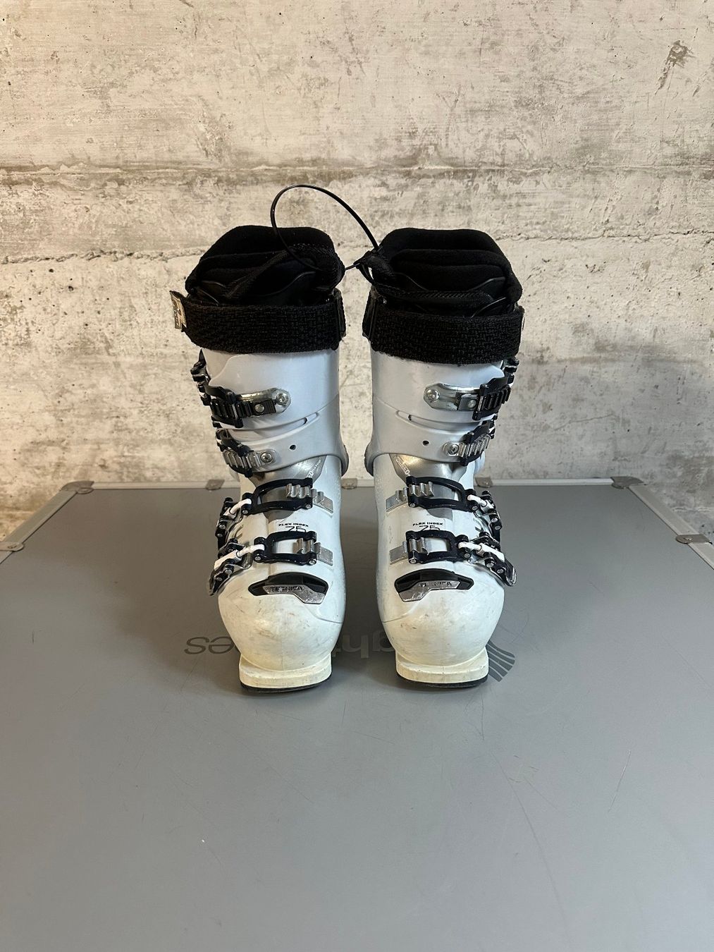Tecnica Scarpe da uomo: Tecnica Skischuhe 24.5 / 38 – Usato da Emmenbrücke venduto da karkarkar 3