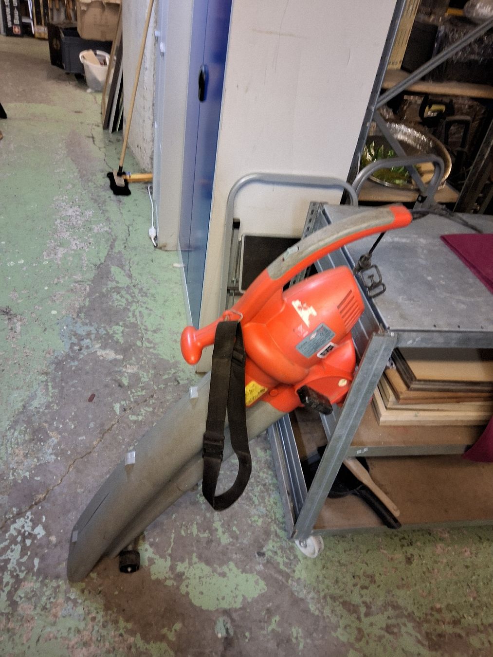 Einhell Aspirateurs & souffleurs à feuilles: Laubbläser Einhell E-LS 2445 elektrisch  – D'occasion à Rorschach par TimelessTrading 1