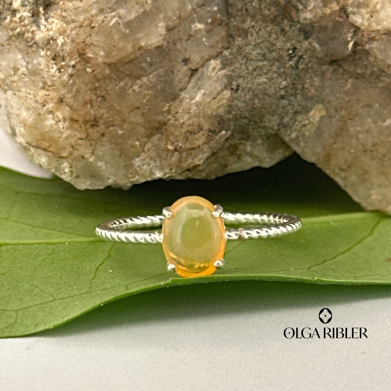 Olga Ribler Anelli: Silberring mit Opal, Gr. 56.5 – Nuovo (secondo la descrizione) da Luzern venduto da MonikaS03 1