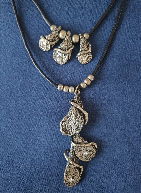 Catenine: Anhänger modisch, modern schwarz, Silber – Usato da Hunzenschwil venduto da MuellerAarau