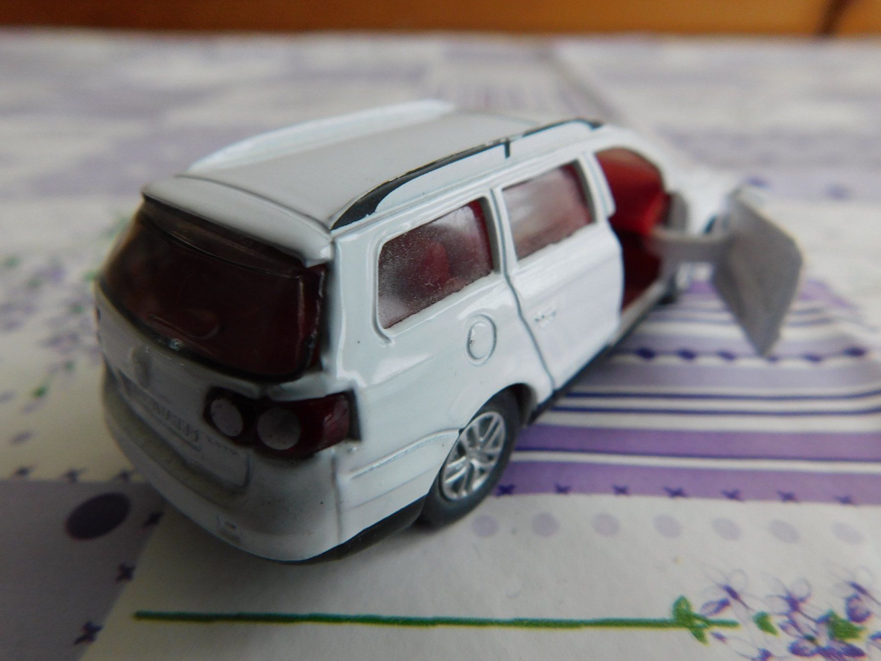 Siku Modellini d'auto: Siku VW Passat Variant weiss – Difettoso da Strengelbach venduto da Wedi73 2