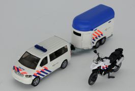 Siku 2310 - VW T5 Multivan Horse Van Politie (NL) + Moto