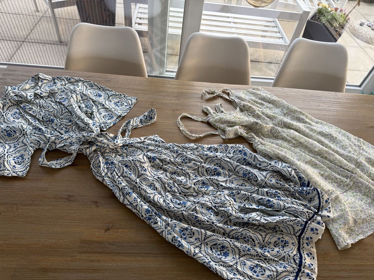 H&M Lotti di vestiti: Sommer Kleider Set, Grösse S – Nuovo (secondo la descrizione) da Schübelbach venduto da Ale_Lia