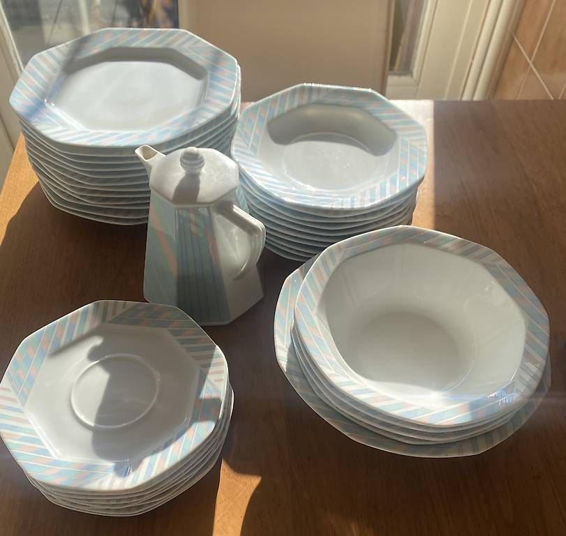 Set di piatti: A saisir : set de vaisselle en bon état  – Usato da Geneve venduto da CHRISTINEE01 2