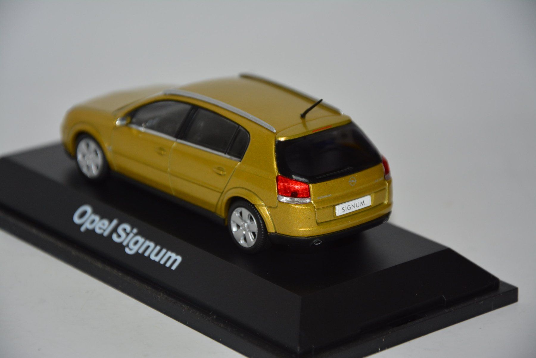 Schuco Modellautos: Opel Signum , Schuco , 1:43 – Neu und originalverpackt aus Goldach von Feivel9 8
